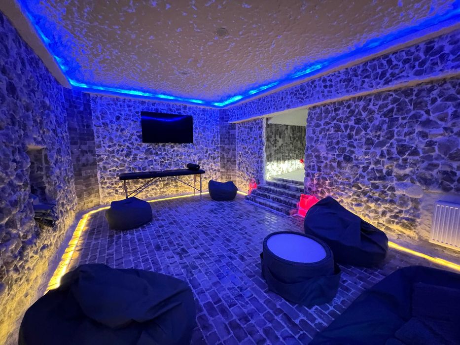 Оренда приміщення на Виставці