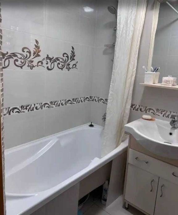 3 кім 65 м2 СЕРЕДНІЙ поверх багатоповерхівки ТОПОЛЬ (718758)