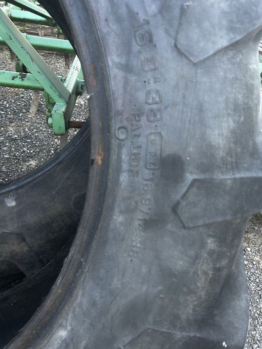 Opony Pirelli 16.9x 38