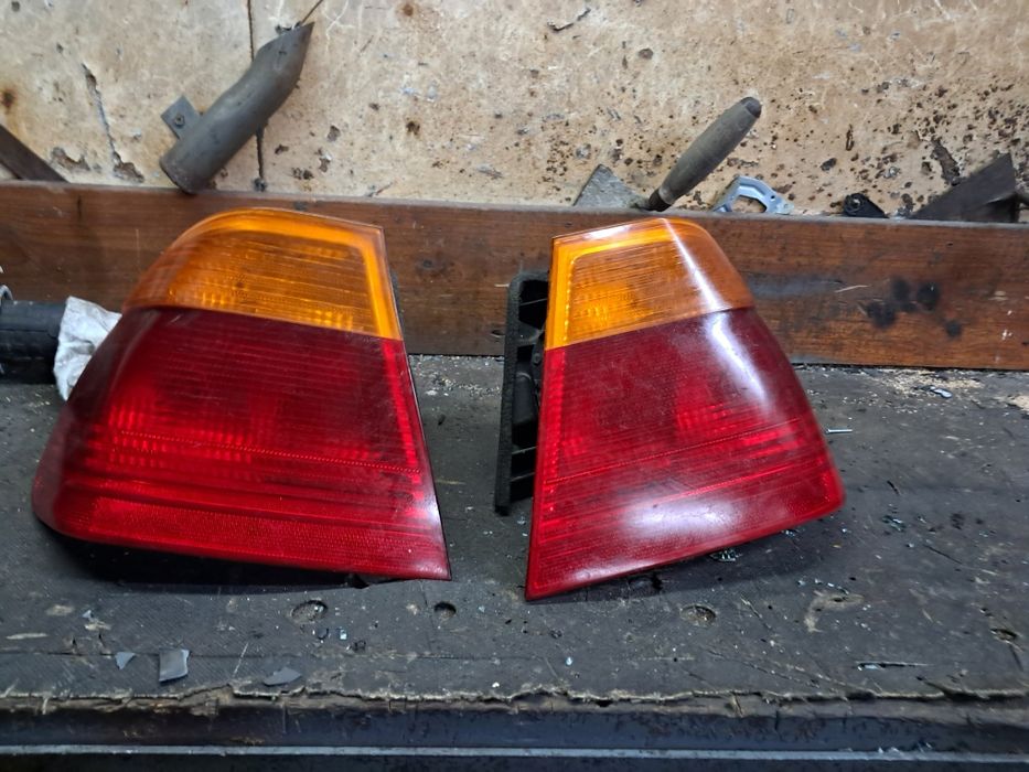 Farolins traseiros bmw 320.