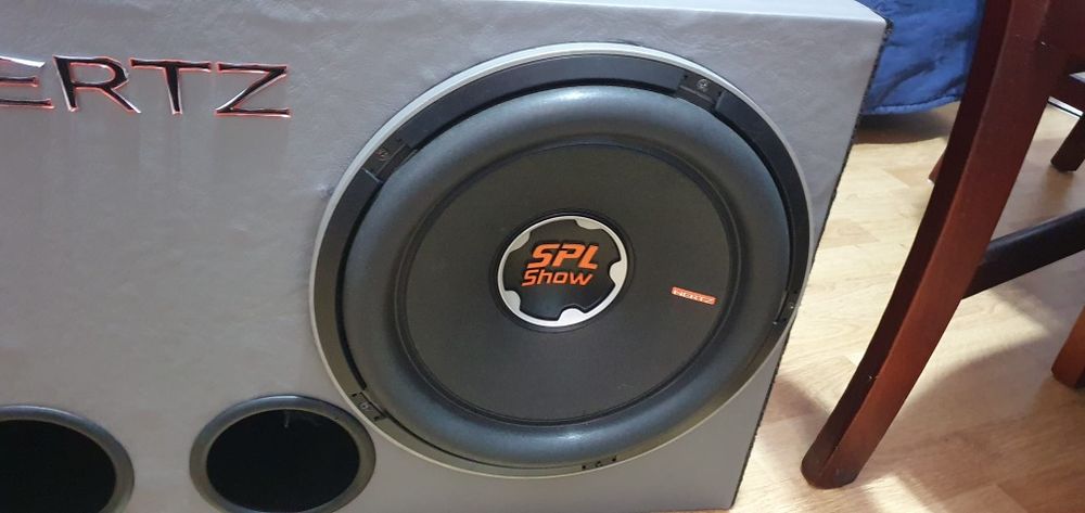 Sub hertz 800watts rms