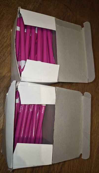 AVON długopisy 80 szt