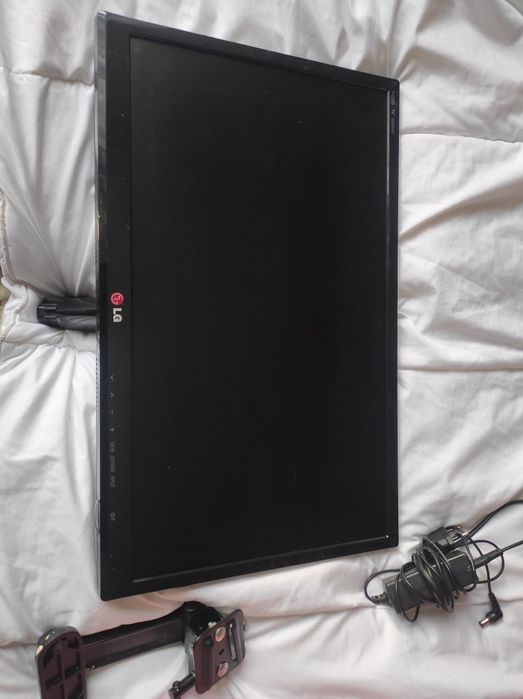 Telewizor LG 22cale do powieszenia full HD