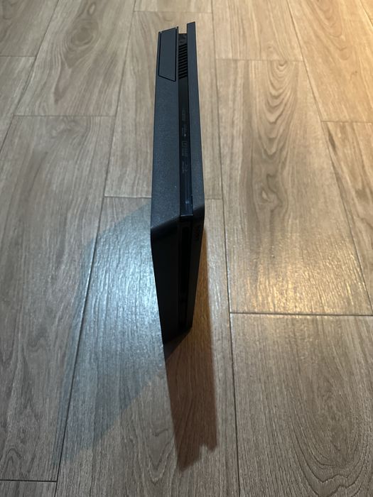 PlayStation 4 slim pro 1T