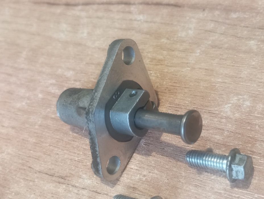 Napinacz rozrządu Aprilia SX 125 napinacz łańcuszka chydrauliczny