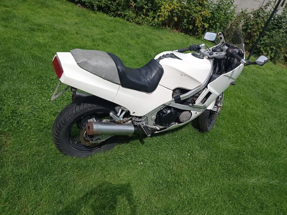 Kawasaki GPZ 600 części gaźnik silnik moduł wiązka airbox lampa tryby