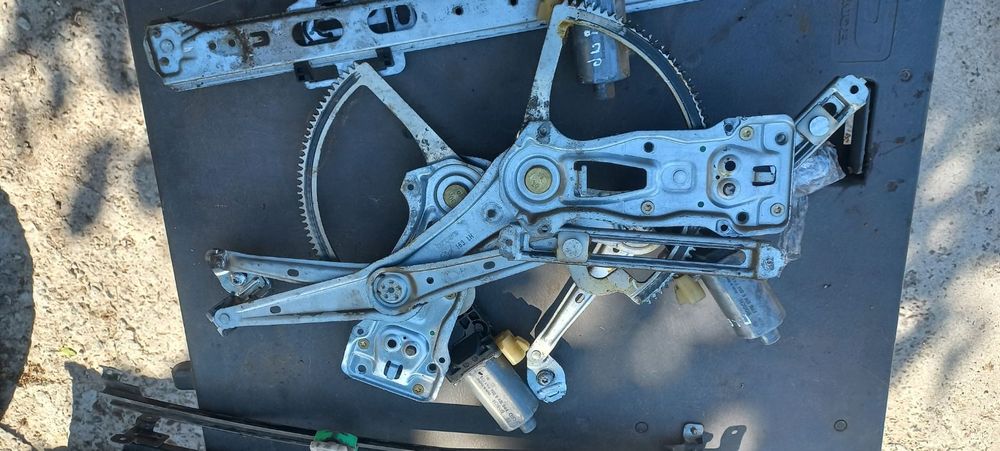 Стеклоподъемник Mercedes Ml w163 передний правый