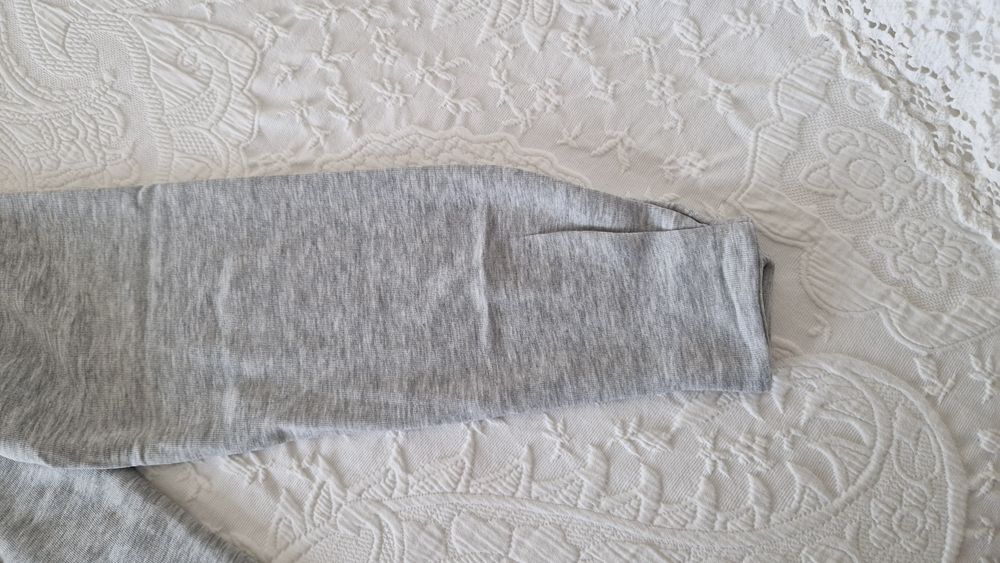 Blusa cinzenta Pull & Bear tamanho S