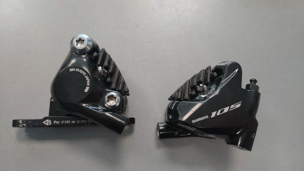 zaciski shimano 105 komplet z klockami