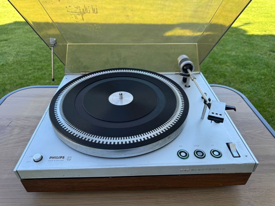 Gramofon Philips 212 Electronic