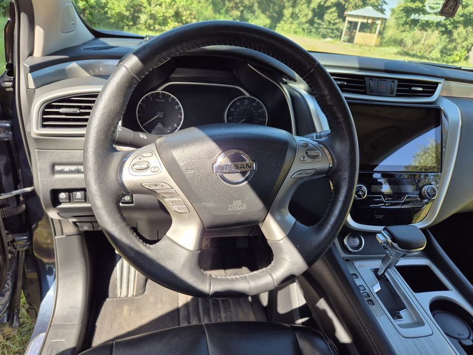 Продам свій автомобіль Nissan Murano Z52