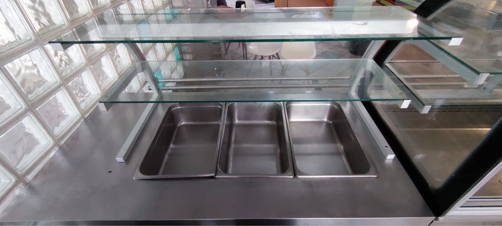 Bancada Self-service Banho-Maria e Vitrine refrigerad
