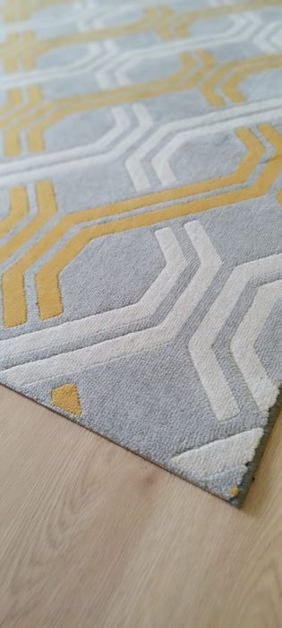 Tapete muito pouco usado