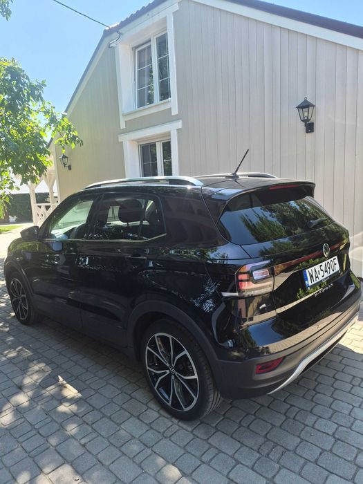 VOLKSWAGEN T-CROSS – Kompaktowy miejski crossover z 2021 roku