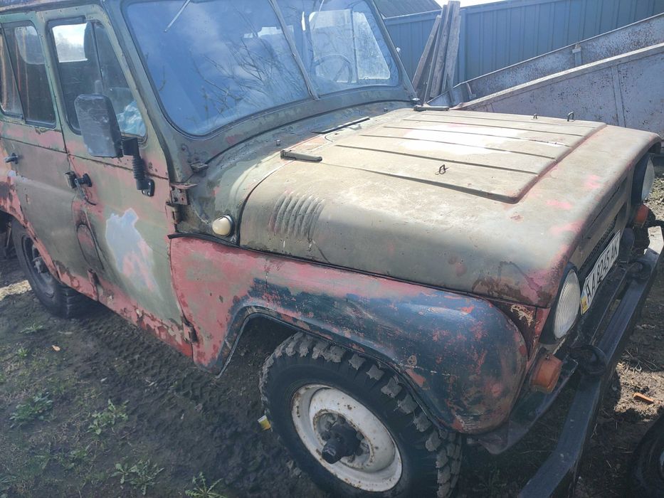 Уаз 469, командір