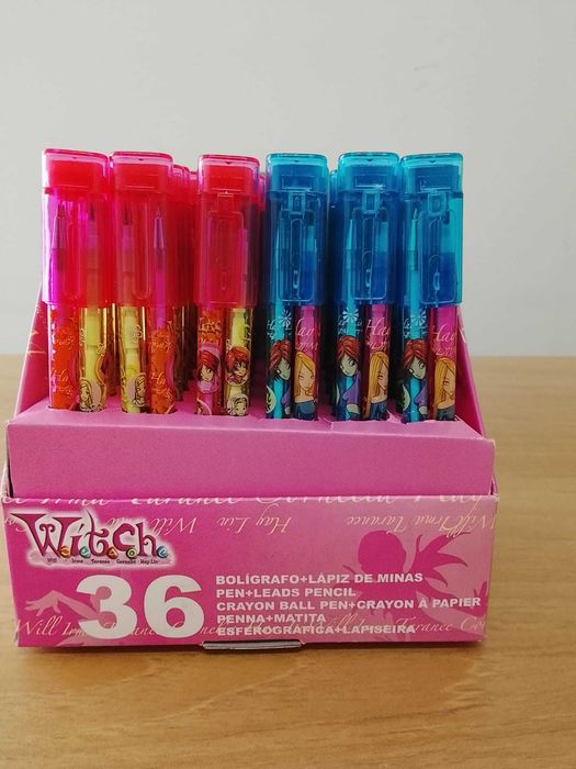 Caixa com 36 Esferográficas + lapiseiras da W.I.T.C.H
