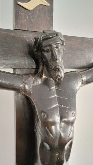 Crucifixo em pau-preto