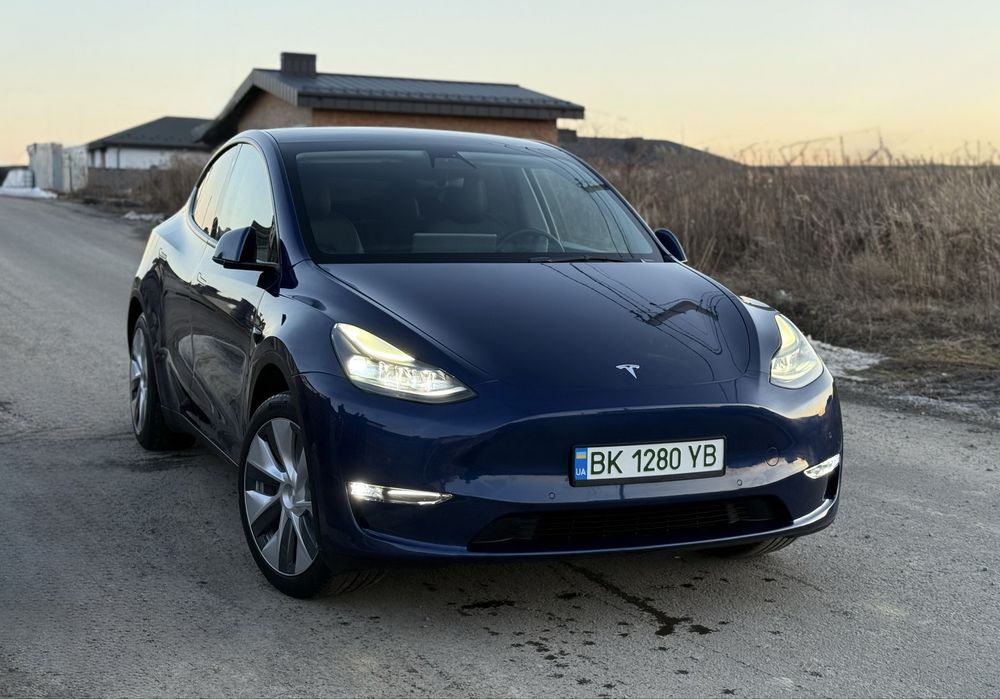 Електромобіль Tesla Model Y  2021рік пробіг 100тис. km Standard Range