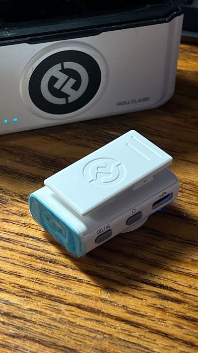 Hollyland Lark M2 білий ресивер та кейс зарядний для камери