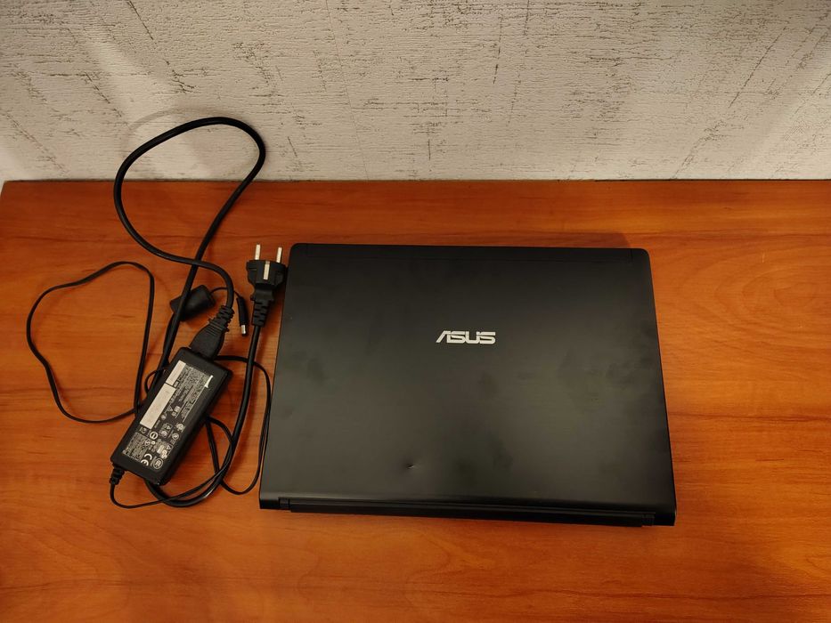ASUS UL30VT 13.3'' C2D SU7300 4GB DDR3 500GB HDD