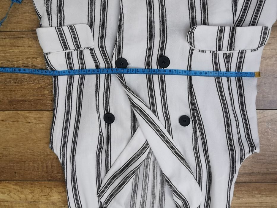 Kamizelka Bershka 38 M biała w czarne paski wiskoza len