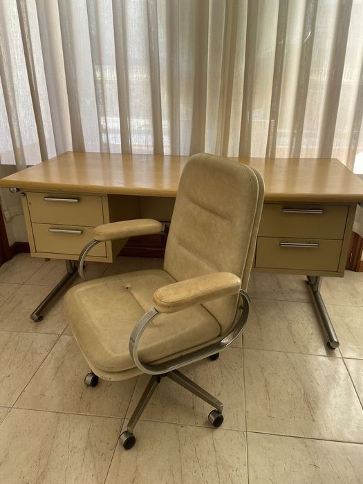 Secretaria metalica Daciano da Costa, linha Dfi 4 gavetas