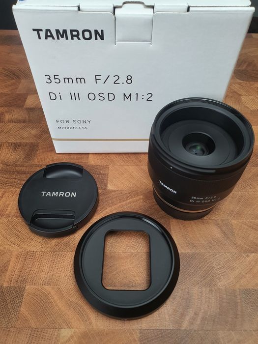Об'єктив Tamron 35mm f/2.8 Di III OSD M1:2 для камер Sony E full frame