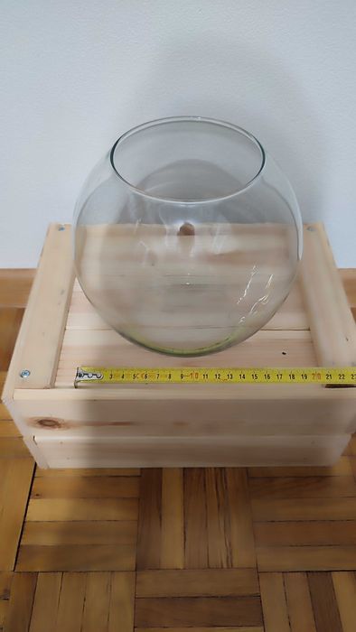 Wazon w kształcie kuli. Wazon kula.