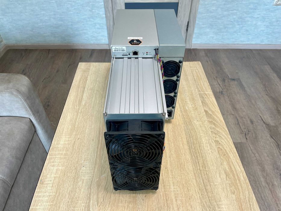 Asic-майнер Bitmain Antminer E9 Pro 3580 MH/s 2000 Вт Ethash, Ethash4G (E9 Pro 3580Mh)  по факту дає 3800Mh