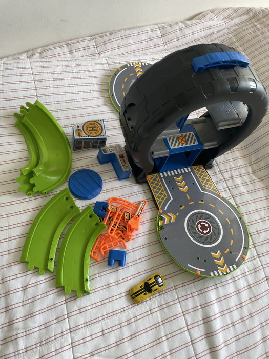 Pista garagem carros brincar tipo hotwheels