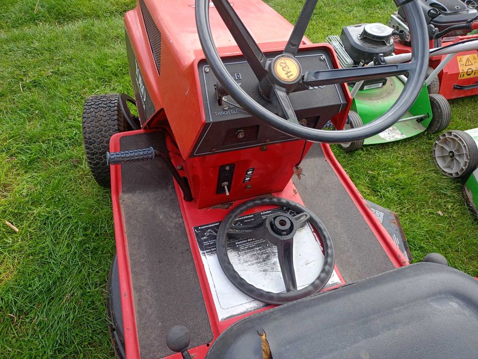 Traktorek kosiarka Toro 11-32