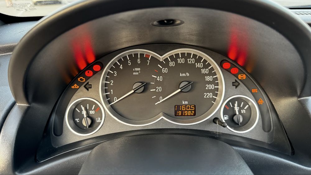 Opel Tigra TwinTop 1.8, Газ/бензин