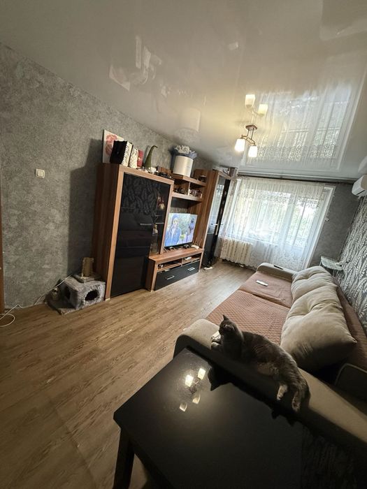 Продається 2 кімнатна квартира  в Покровському районі.