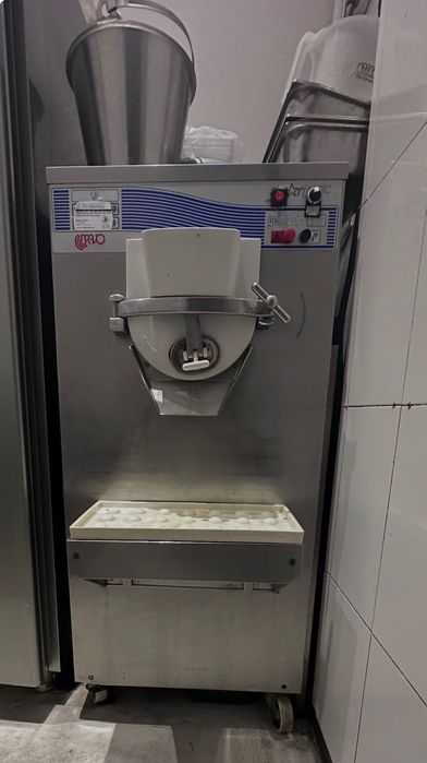 Equipamentos para Gelataria – Máquina de Gelados, Vitrine e Mais
