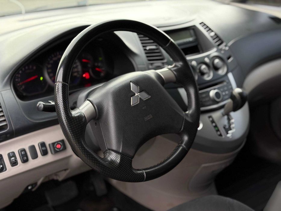 Avtoreal_kr Mitsubishi Grandis 2008