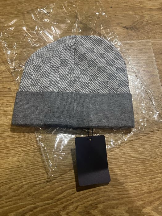 Czapka Louis Vuitton szara