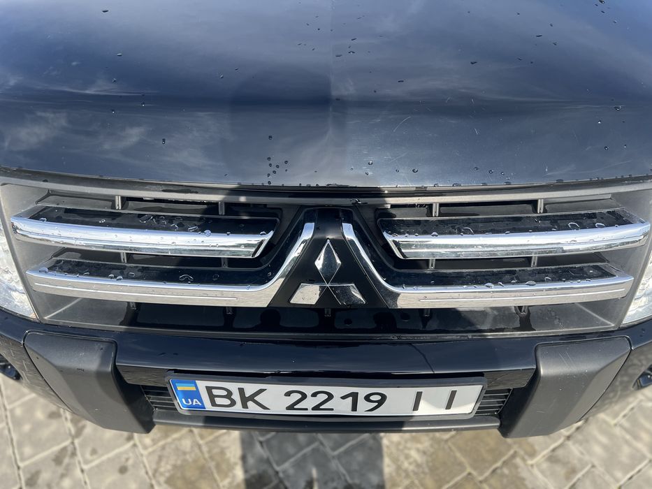 Mitsubishi Pajero Wagon 4