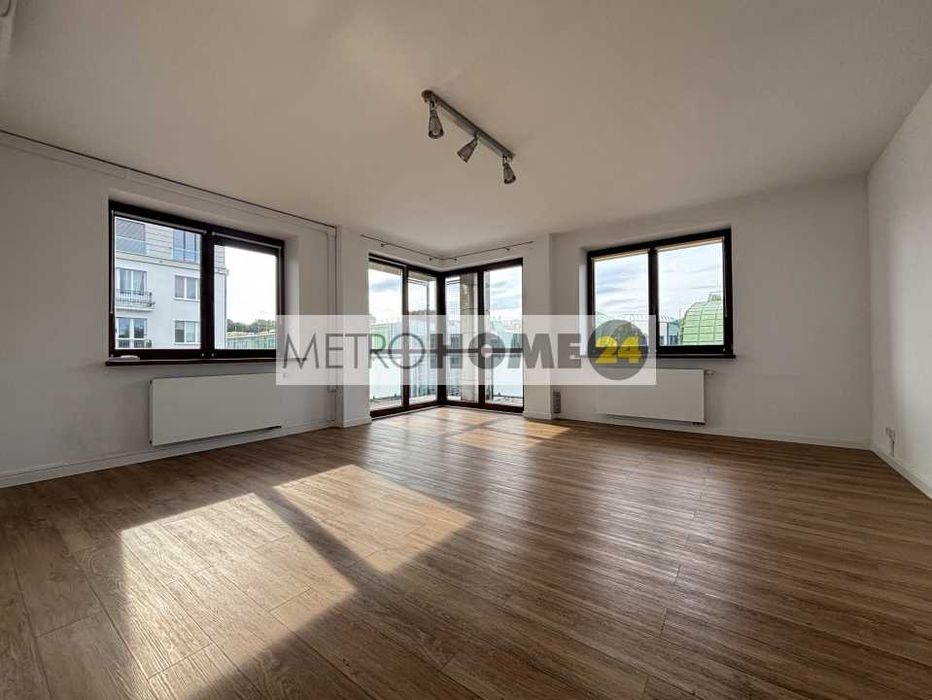 Czteropokojowy klimatyzowany apartament z garażem przy ul.Dobrej na Powiślu