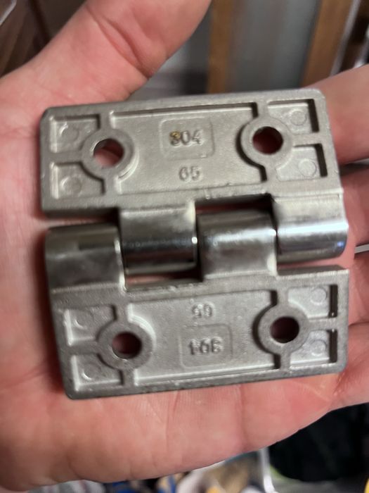 Dobradicas portas novas