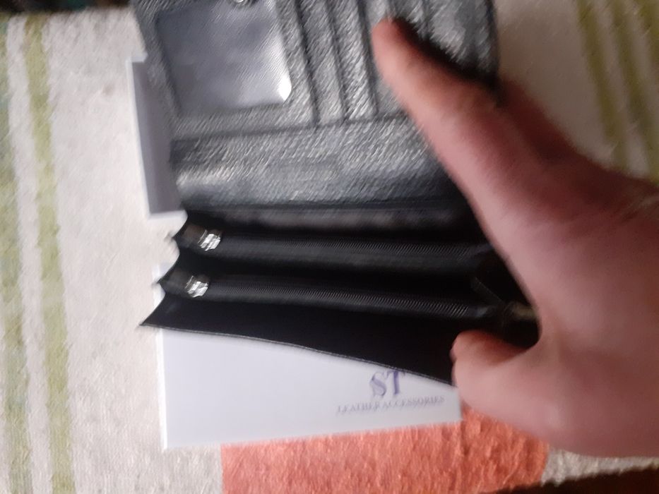 Отличный женский кожаный кошелек!