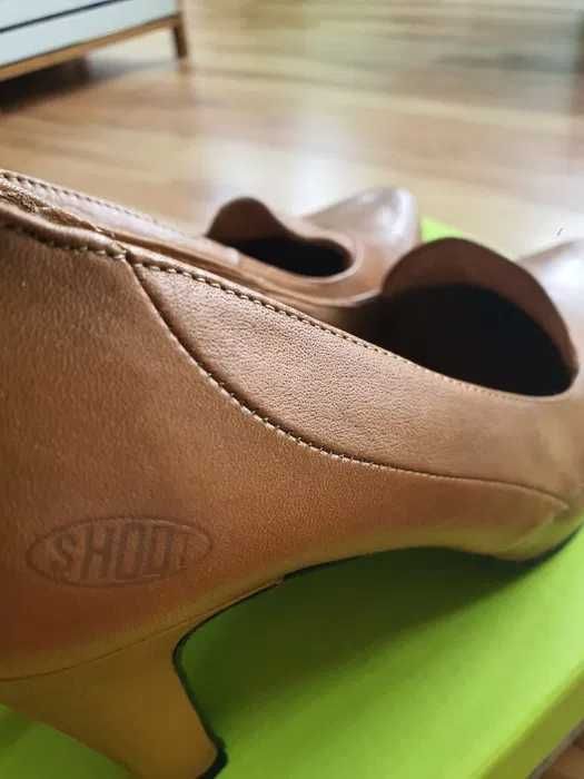 Czółenka Shoot 38 skórzane