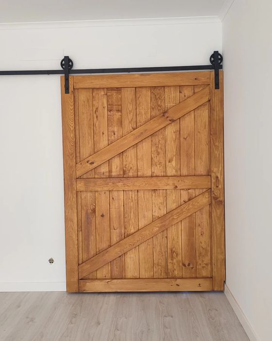 Porta rustica de correr ou abertura normal