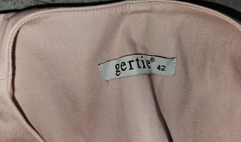 Krótki jasnoróżowy bawełniany żakiet pastelowy l-xl Gertie