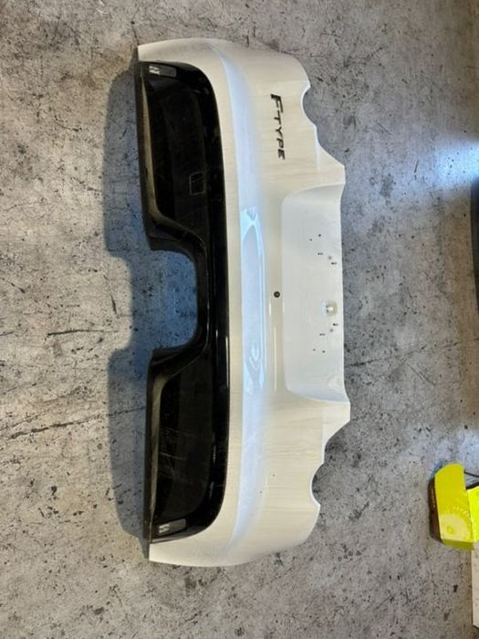 Pára-choques traseiro Jaguar F-Type