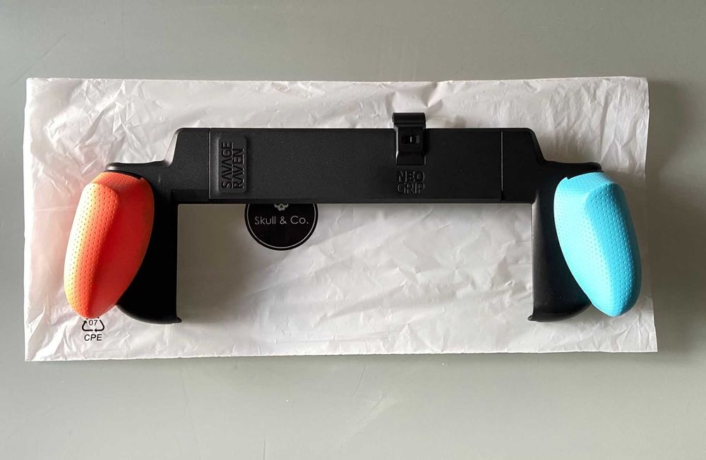 NeoGrip Savage Raven p/ Nintendo Switch 2 – Novo e Selado
