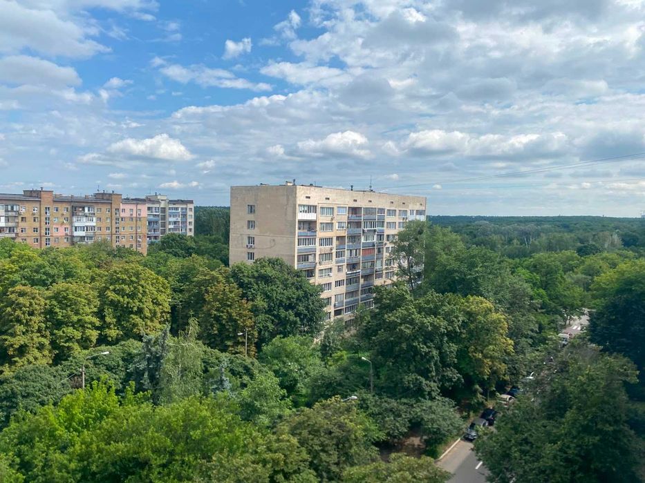 Продам 1-к квартиру Голосеєвський р-н  вул. Виставкова 12,  метро 16 хв пішки