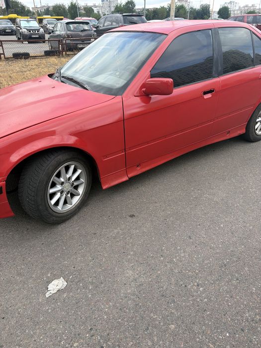 Bmw e36 1.8 газ бенз
