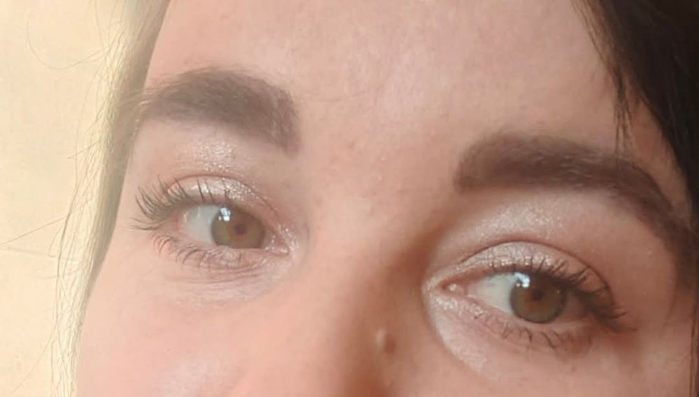 Eyeshadow. Cień do powiek w płynie Shine 01 naked