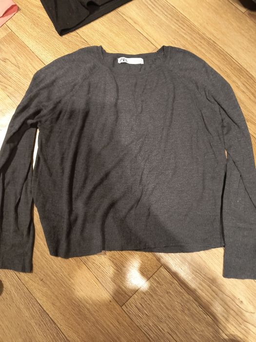 Безкоштовно віддам жіночий одяг S /М