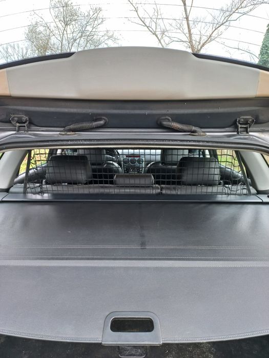 Carrinha Mazda 664672958094081121